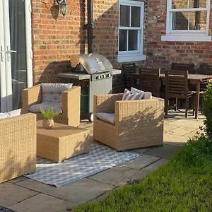 The Annex: 2 Bedroom Cottage, Countryside, Peaceful Getaway With Garden Holiday home Easingwold